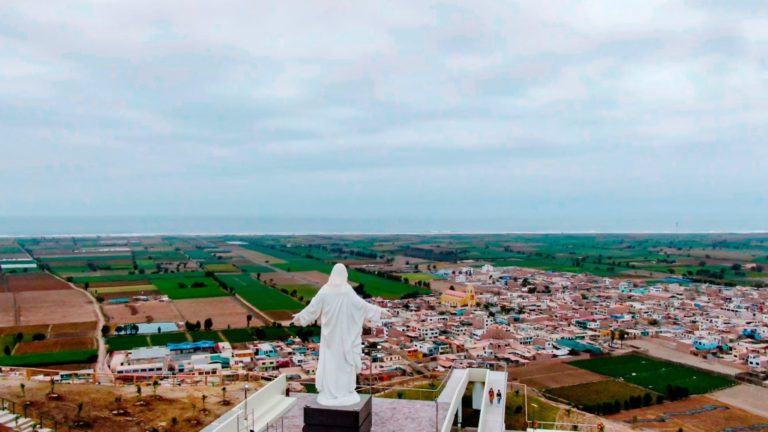 “Mirador del Cristo Blanco situará a Punta de Bombón en un lugar turístico importante”