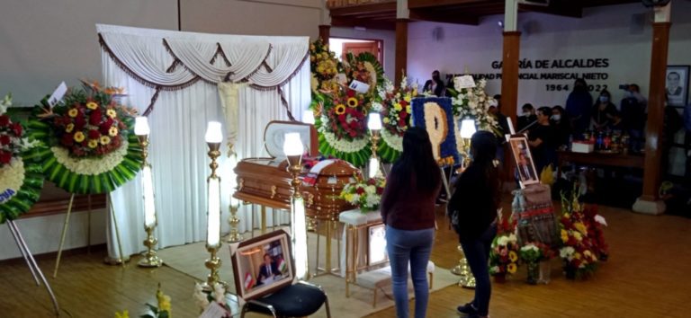Este martes sepultan los restos mortales del candidato Juan José Casilla en Omate