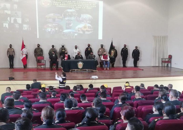 Arequipa: PNP realiza congreso de fortalecimiento de programas preventivos