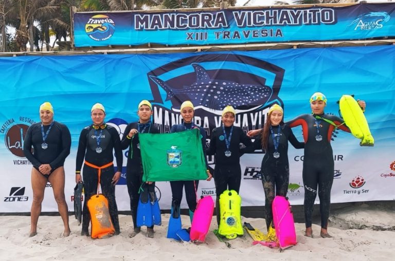 Exitosa participación de nadadores mollendinos en Máncora, Piura