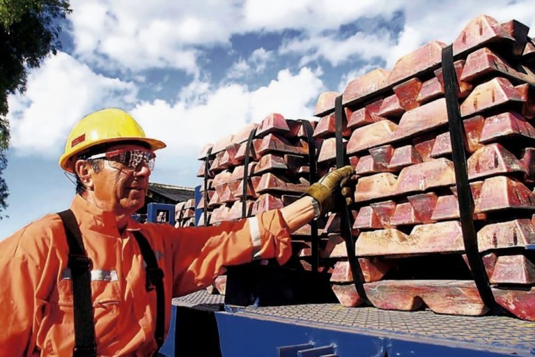 Precio promedio del cobre alcanzará US$ 8,780 por tonelada este año