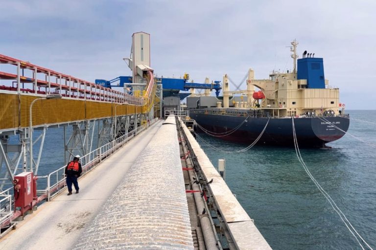 Terminal Portuario Engie en Ilo, inicia embarque de concentrado de cobre de Quellaveco