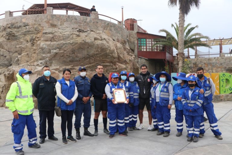 Capitanía de Puerto Mollendo reconoce labor de municipio en limpieza de playas