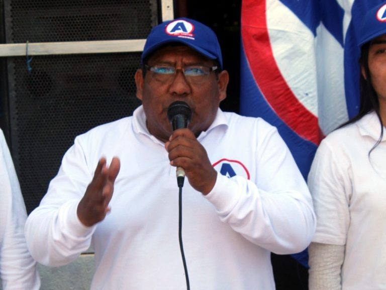 Santos Villegas se convierte en el primer alcalde de San Antonio