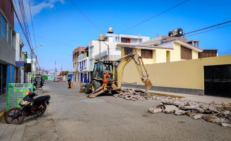 Punta de Bombón: inician mejoras de transitabilidad