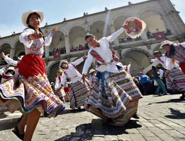 Día Mundial del Turismo: 25 agrupaciones de danzas de la región participarán de pasacalle