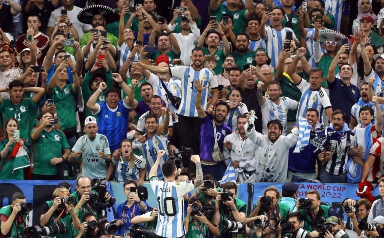 Qatar 2022: Argentina venció 2-0 a México y revivió en el Mundial