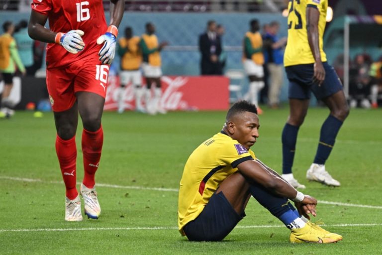 Ecuador se despide del Mundial tras caer 1-2 contra Senegal