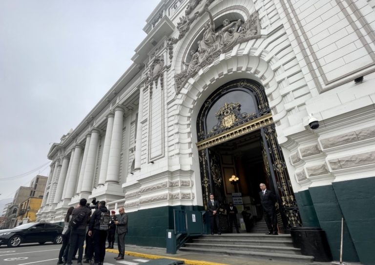 El toma y daca de la política