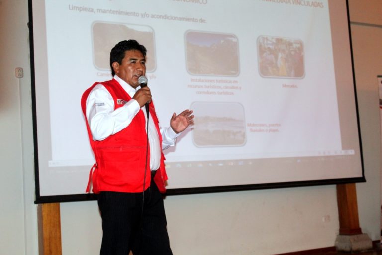 Programa Lurawi Perú capacita a alcaldes distritales sobre empleo temporal 