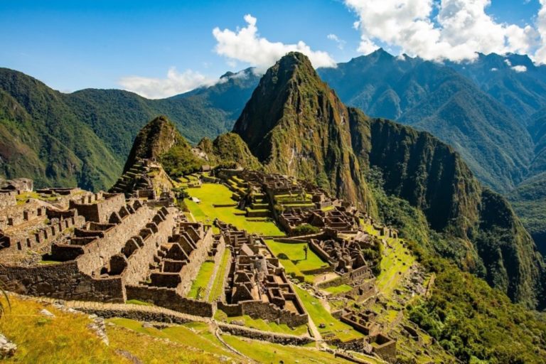 Desapareció la placa que reconoce a Machu Picchu como maravilla del mundo