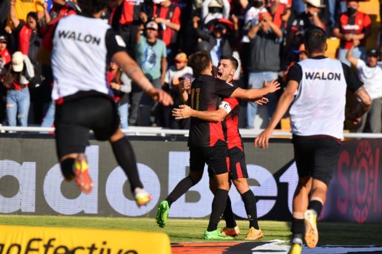 Melgar derrotó 1-0 a Alianza Lima y dio un gran paso al título