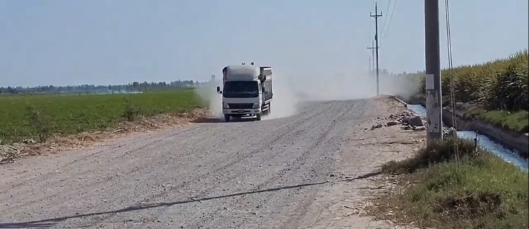 Cocachacra: pobladores reclaman a Provías por no regar vía de Evitamiento