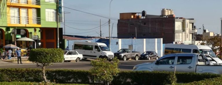Suben el precio del pasaje en minivan de Mollendo a Arequipa