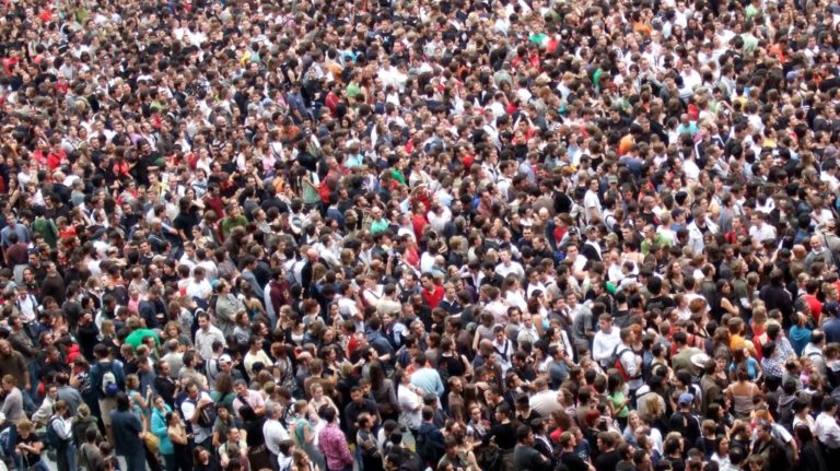 La población mundial alcanza los 8,000 millones de personas