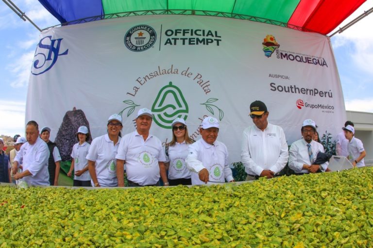 Con aporte de Southern Perú Moquegua obtuvo récord Guinness con la ensalada de palta más grande del mundo