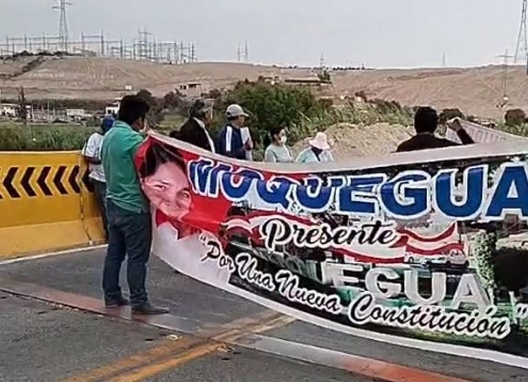Grupo de ciudadanos deciden bloquear el puente Montalvo de Moquegua