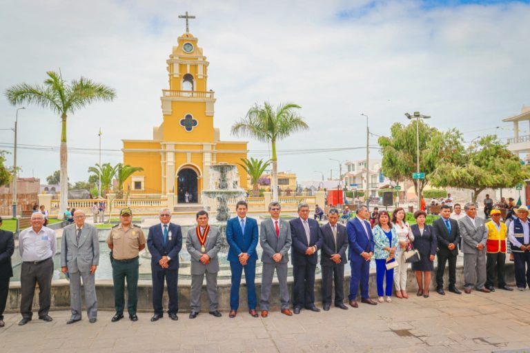 Punta de Bombón celebra 180 años con ceremonia central