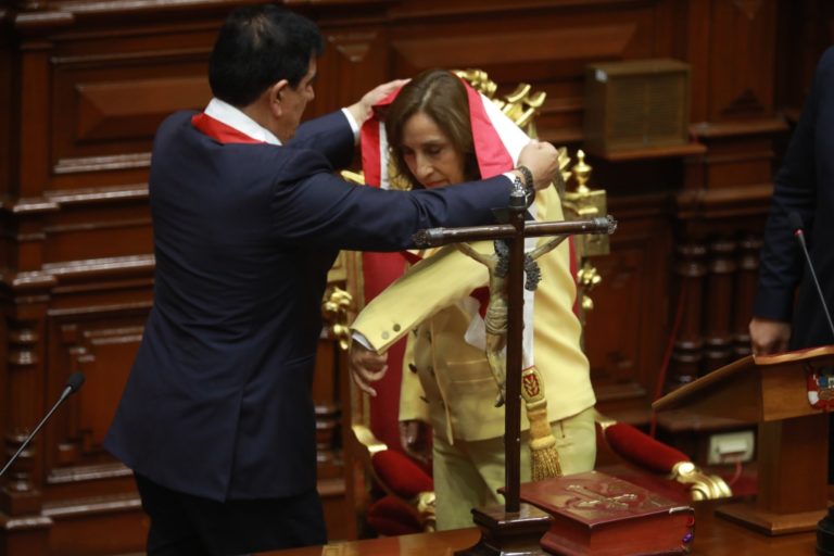 Dina Boluarte capturada por el Congreso 