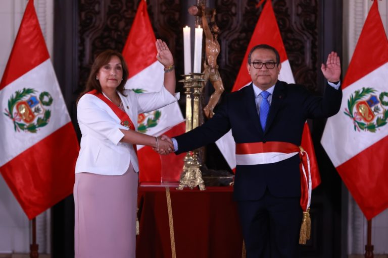 Alberto Otárola juró como nuevo presidente del Consejo de Ministros