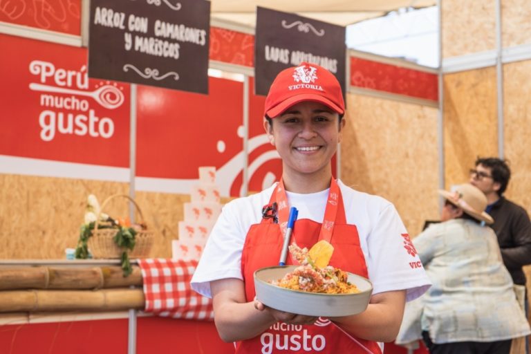 Se inauguró en Mollendo la feria gastronómica “Perú, Mucho Gusto”