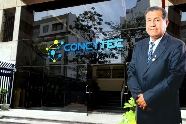 Post Dr. PhD Javier Flores Arocutipa ratificado docente investigador Renacyt