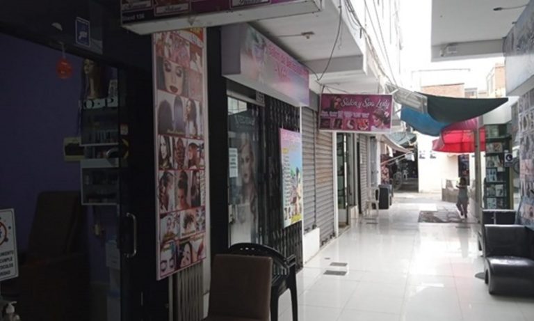 Mujer es encontrada sin vida en stand de conocida galería de Ilo