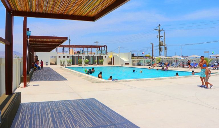 Piscina municipal de Punta de Bombón abrió sus puertas