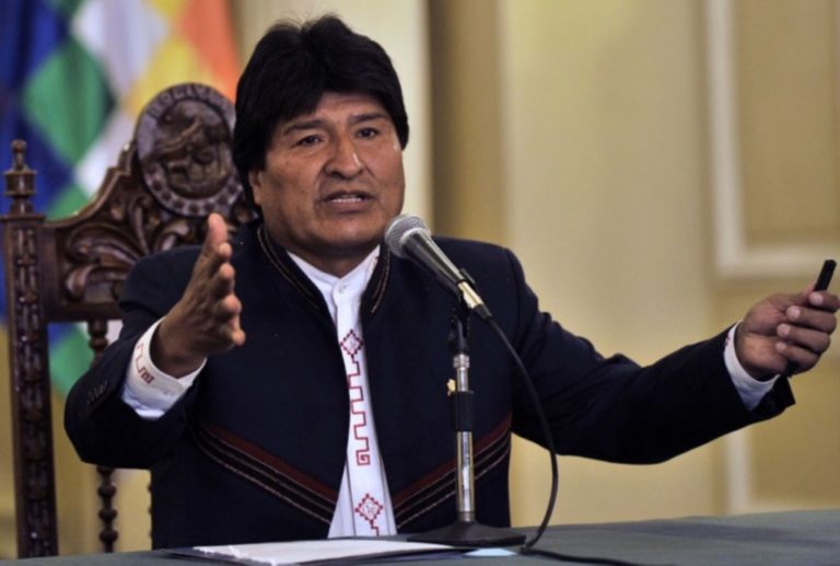 Migraciones dispone impedimento de ingreso al país de Evo Morales