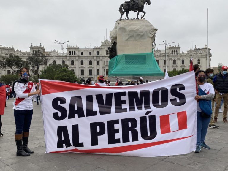 Salvar al Perú con más democracia