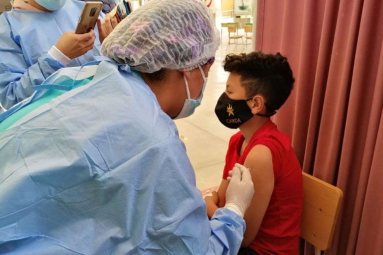 Deán Valdivia: del 24 al 29 de abril realizarán campaña integral de vacunación