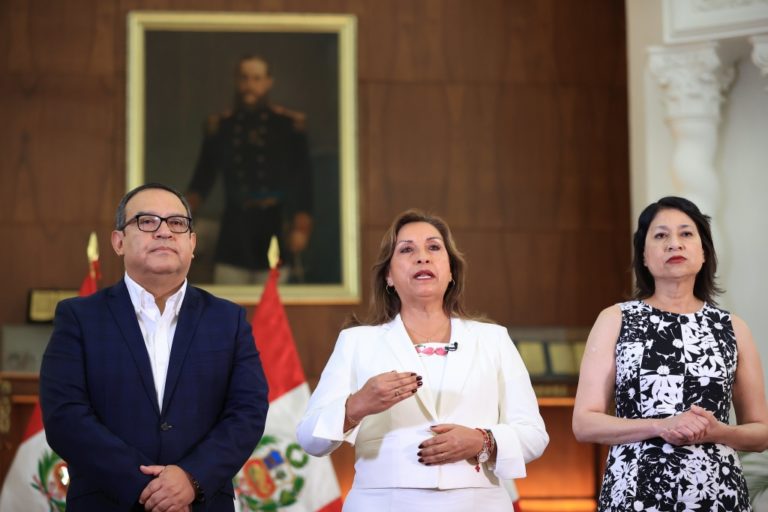 Presidenta Boluarte dispone retiro definitivo de embajador peruano en México