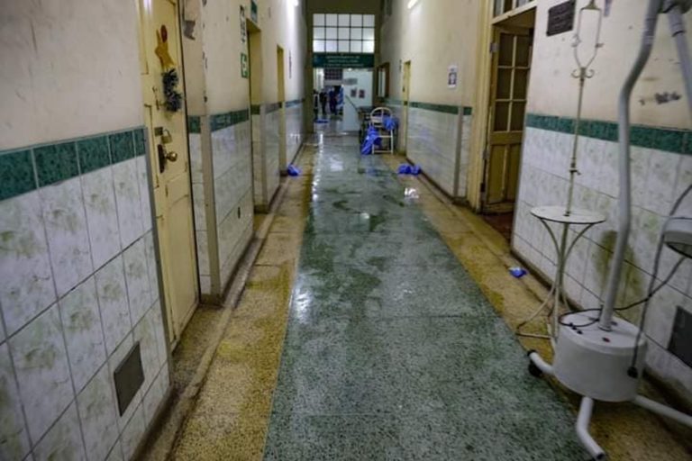 Lluvias en Arequipa inundaron varios ambientes de hospital Goyeneche