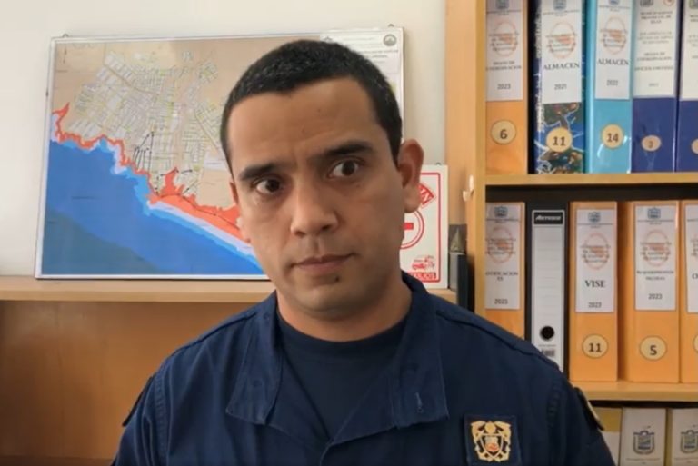 Mollendo: Capitán de Puerto entrega a Defensa Civil planos actualizados de inundación
