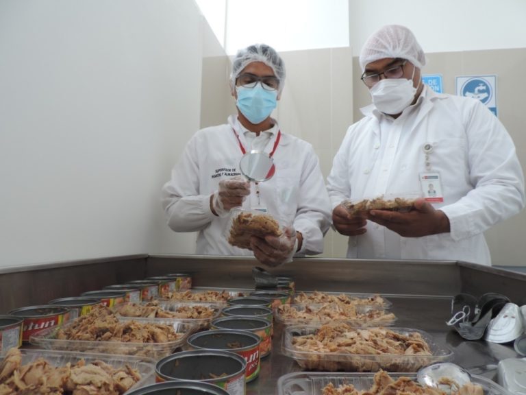 Más de 100 toneladas de conserva de pescado distribuirá Qali Warma para consumo de escolares en Moquegua