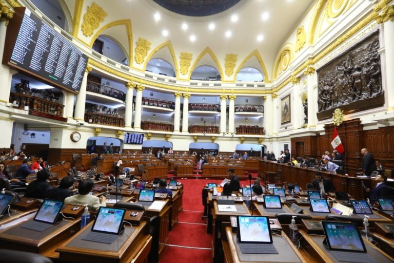 Congreso rechaza adelanto de elecciones al 2023 y asamblea constituyente