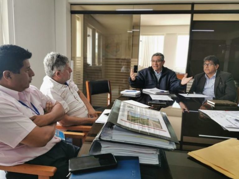 Punta de Bombón: alcalde busca financiamiento de proyectos por el GRA