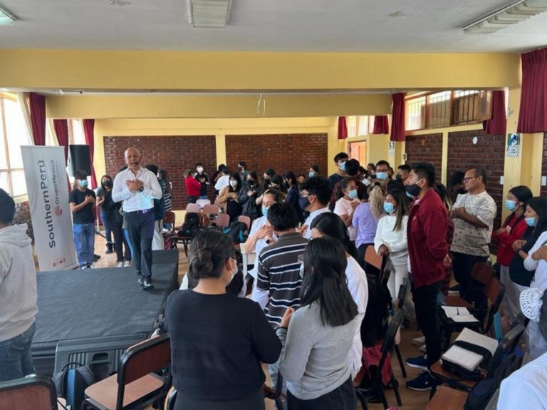Southern Perú promueve liderazgo en jóvenes y directores de IIEE de Islay
