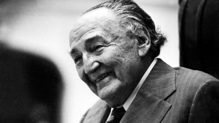 Labor congresal y desaforo del aprismo