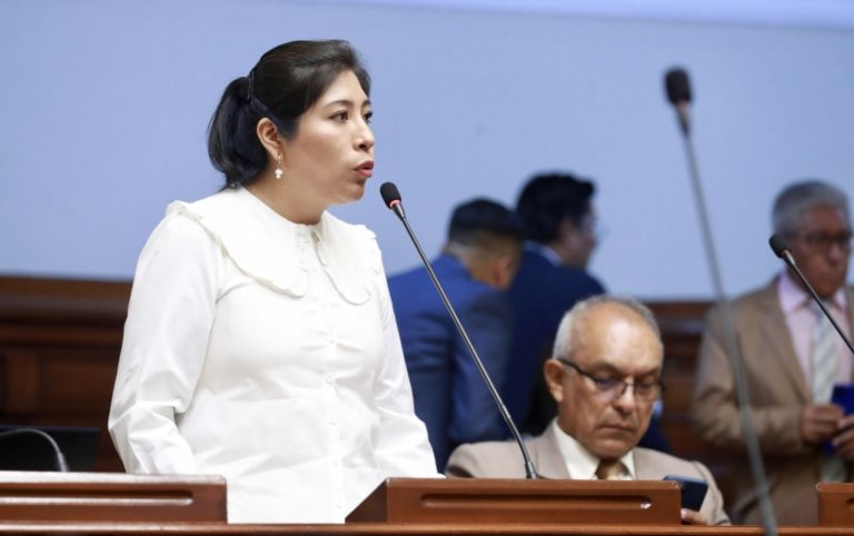 Aprueban acusar constitucionalmente y suspender a la congresista Betssy Chávez
