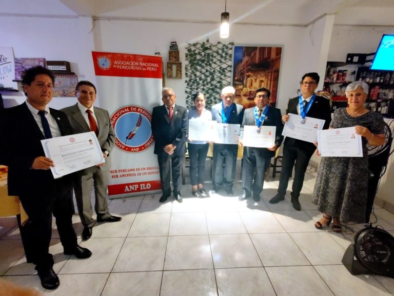 Asociación Nacional de Periodistas entregó certificación a socios de la ANP Ilo