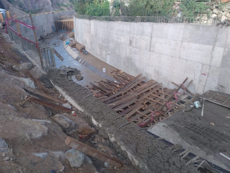 Tras caída de encofrado en Torata, retiran a responsables de la obra del malecón