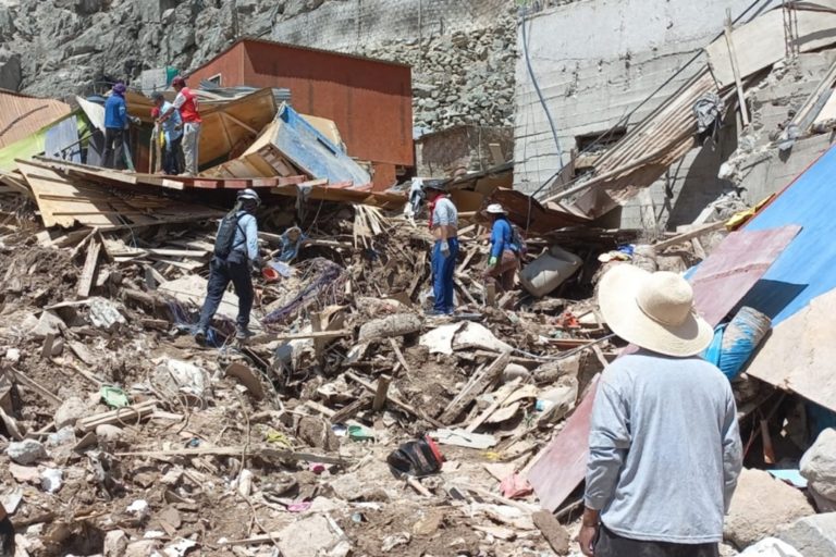 Hallan sin vida a varón en medio de escombros del huaico de Secocha