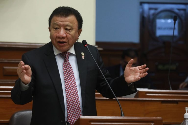 Congreso: suspenden a legislador Enrique Wong por 120 días