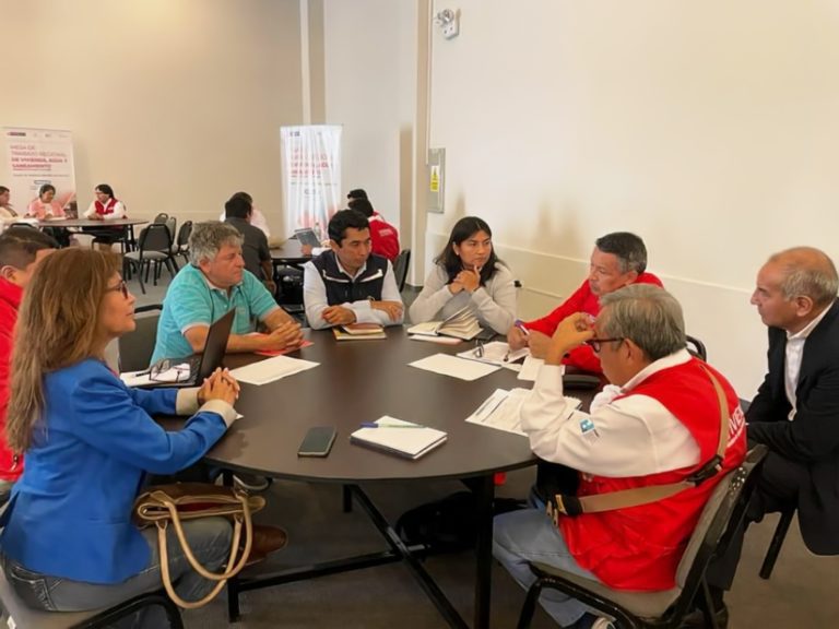 Mesa de trabajo sobre mejoramiento de servicios básicos en la provincia de Islay