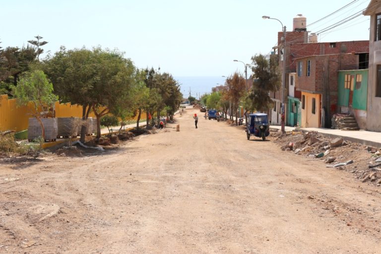 Matarani: mejoran calles de AH Puerto Nuevo al 35%