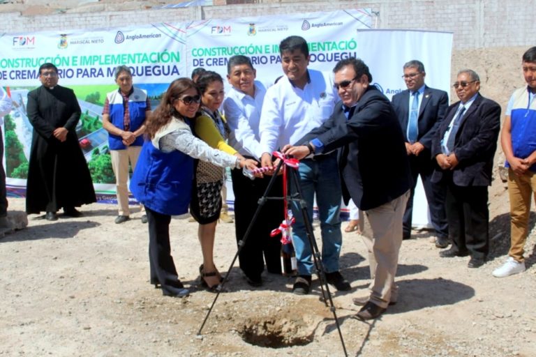 Colocan primera piedra para construcción del crematorio de Moquegua