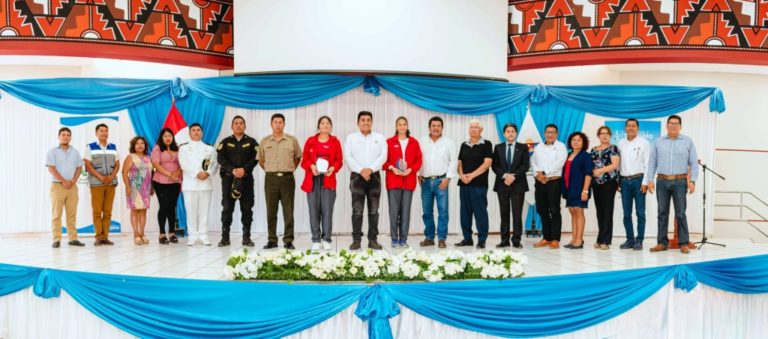 Municipalidad de Ilo reconoció y entregó aporte económico a destacadas deportistas