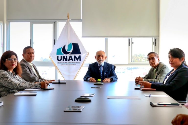 ¿Comisión organizadora de la UNAM insensible a la titulación universitaria?