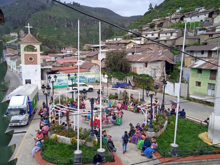 Trinquetes políticos: Alcaldes: “así no juega Perú”